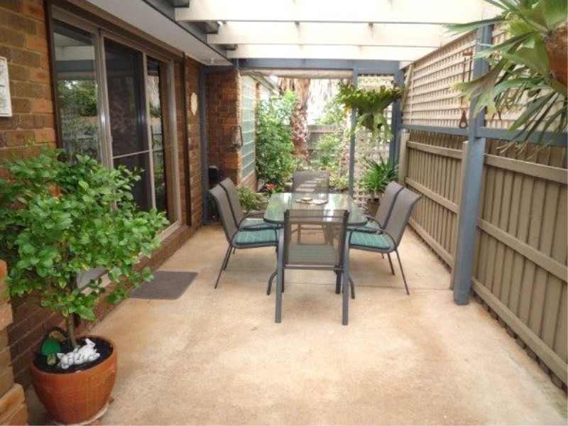 582 High Street, Melton West VIC 3337