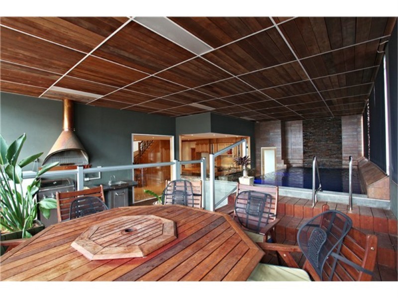 552 Leakes Road, Rockbank VIC 3335