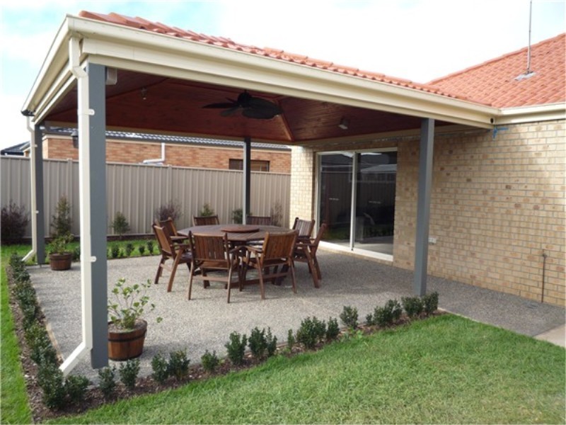 56 Barringo Way, Caroline Springs VIC 3023