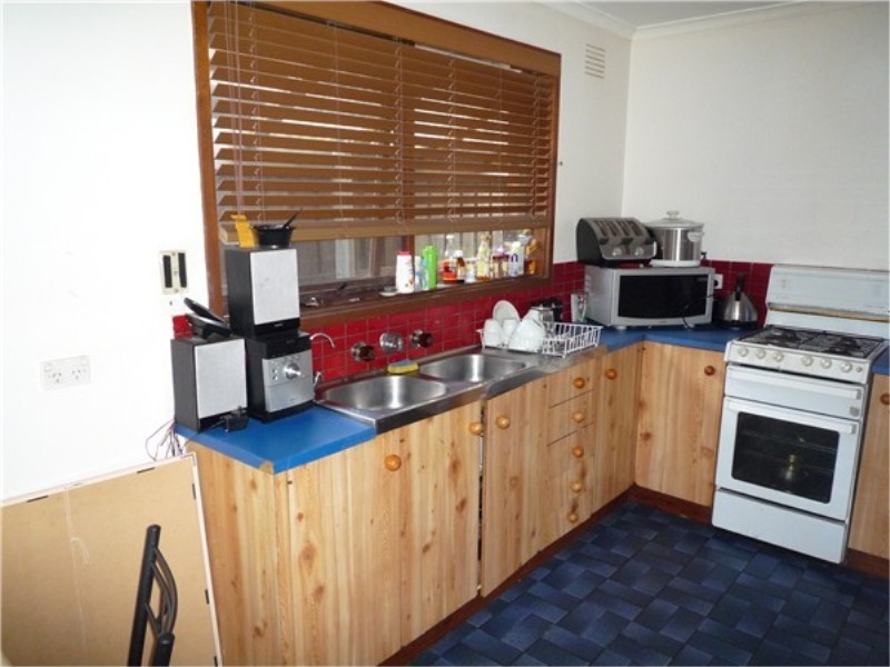 10 Bernard Drive, Melton VIC 3337