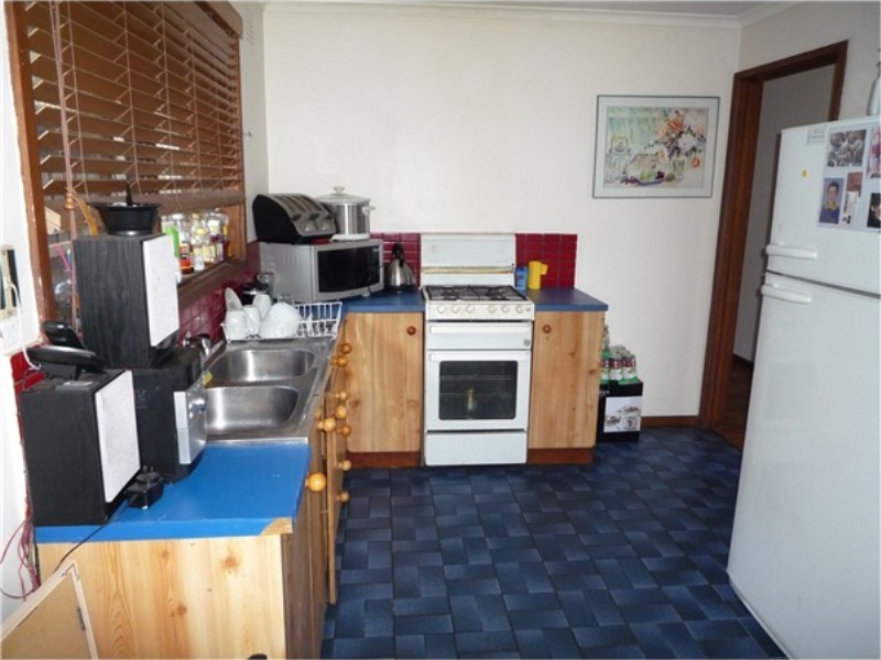 10 Bernard Drive, Melton VIC 3337