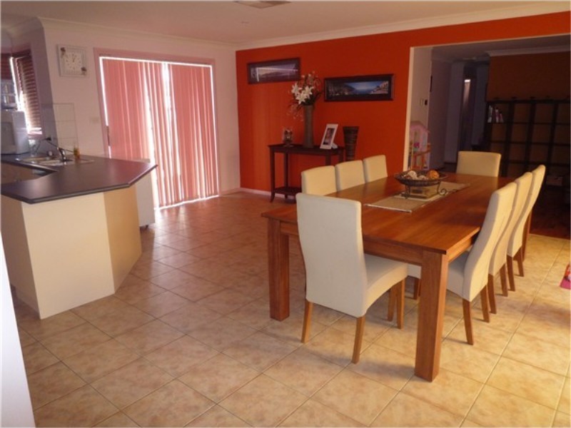 1 Staton Crescent, Melton West VIC 3337