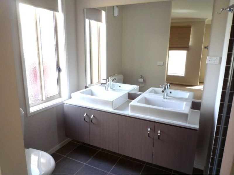 1 Skipton Street, Kurunjang VIC 3337