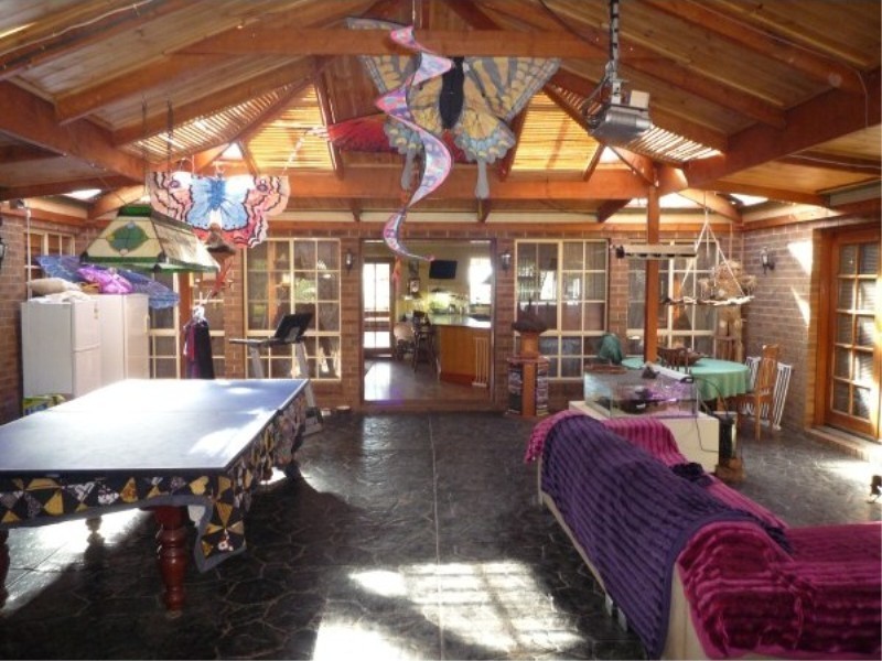 18 Myrtle Grove Road, Ballan VIC 3342