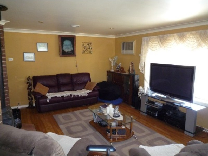 18 Myrtle Grove Road, Ballan VIC 3342