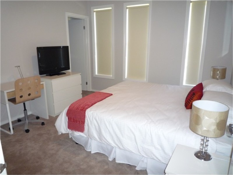 33 Wahalla Drive, Eynesbury VIC 3338