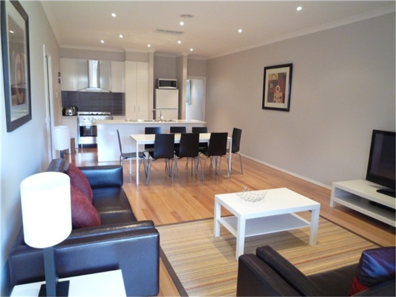 33 Wahalla Drive, Eynesbury VIC 3338