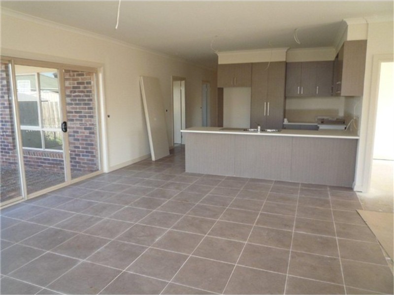 1 & 2 / 7 Corrib Court, Melton West VIC 3337