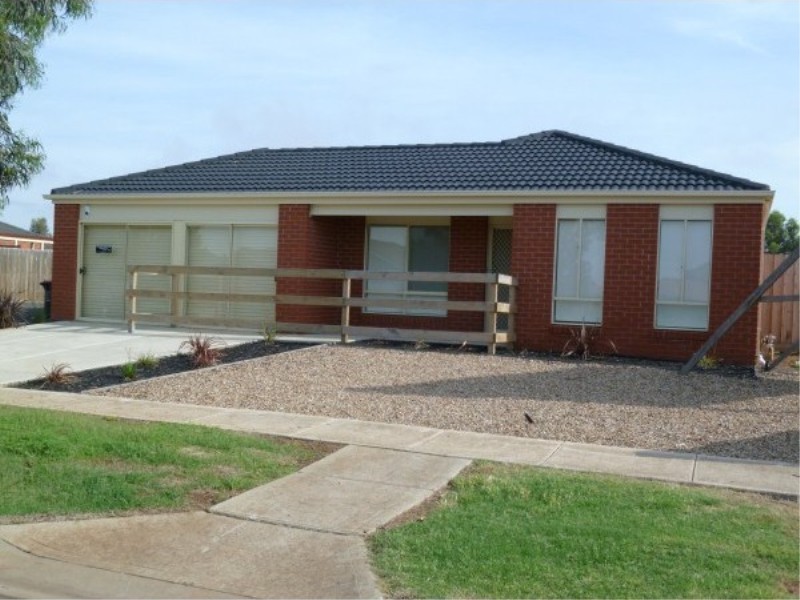 2 Archer Crescent, Kurunjang VIC 3337