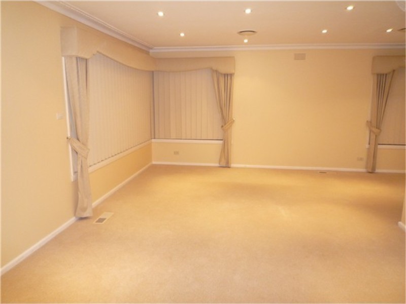 191 Centenary Ave, Melton VIC 3337