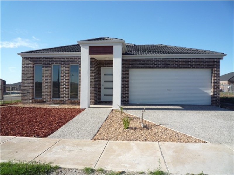111 / 1 Crepe Myrtle, Melton West VIC 3337