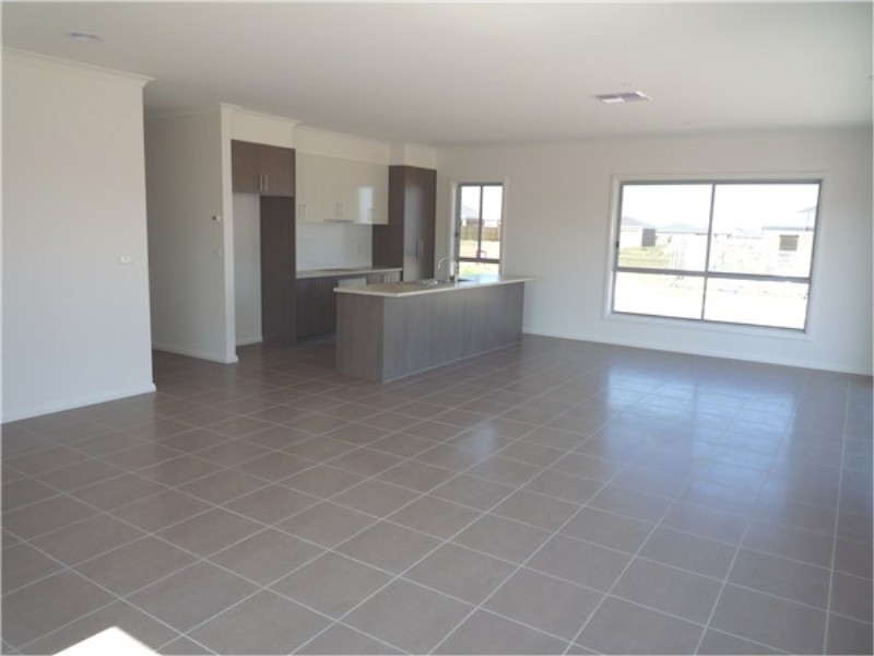 111 / 1 Crepe Myrtle, Melton West VIC 3337