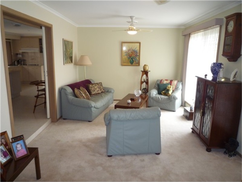 582 High St, Melton West VIC 3337