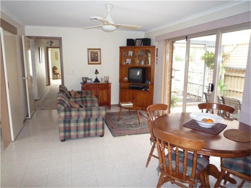 582 High St, Melton West VIC 3337