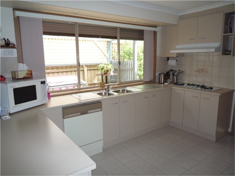 582 High St, Melton West VIC 3337