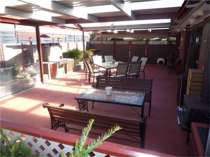 2 Tarwin Court, Brookfield VIC 3338