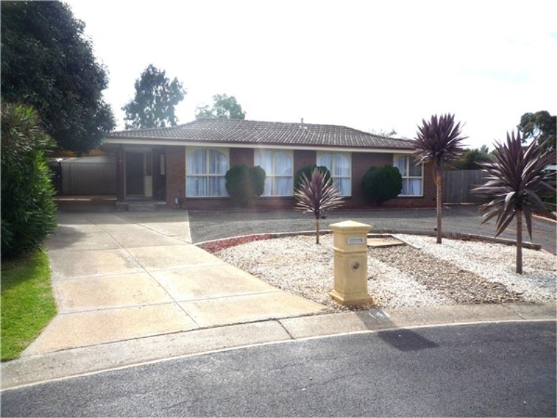 4 Banksia Place, Melton West VIC 3337