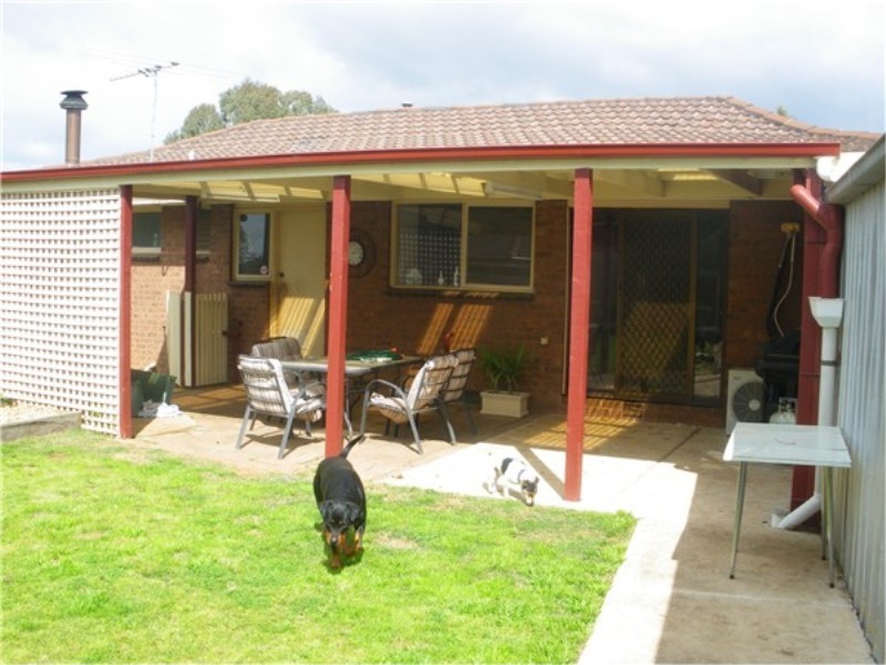 4 Banksia Place, Melton West VIC 3337