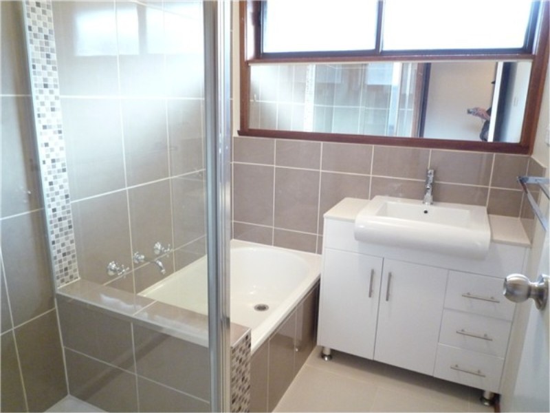 69 Station Road, Melton South VIC 3338