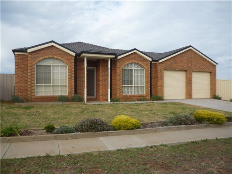 6 Nodosa grove, Melton West VIC 3337