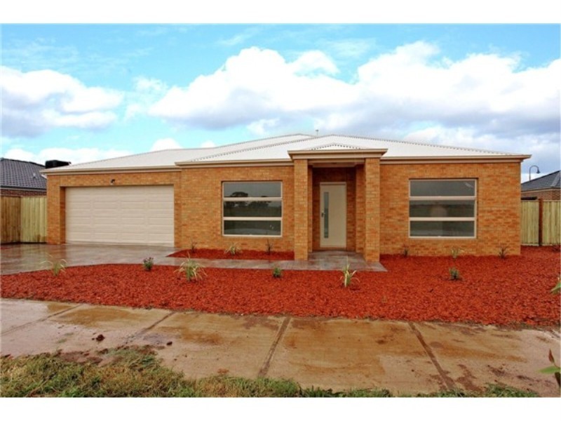 17 Longtree Drive, Melton West VIC 3337