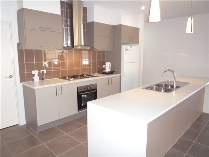 17 Longtree Drive, Melton West VIC 3337