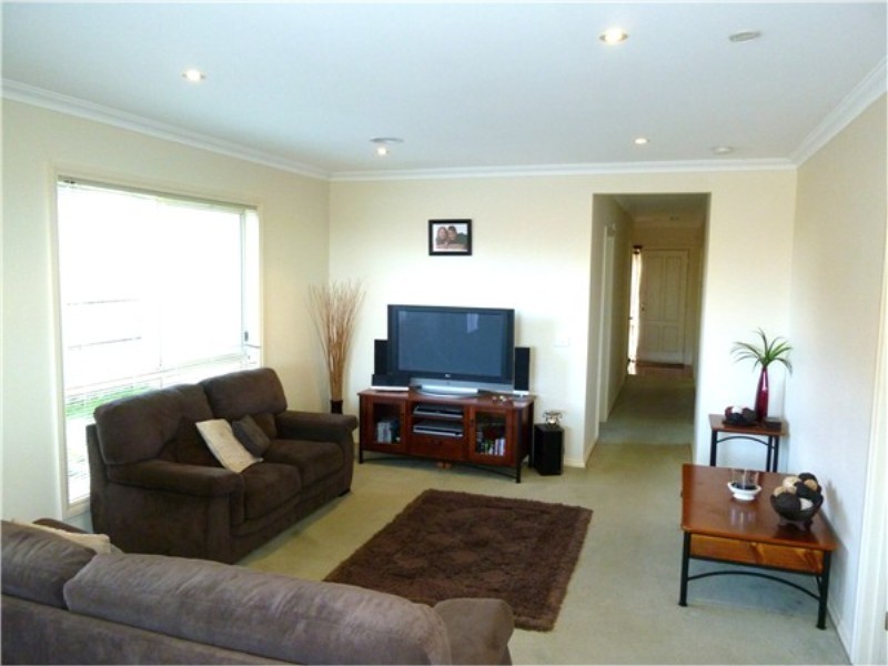 27 Caitlyn Drive, Melton West VIC 3337