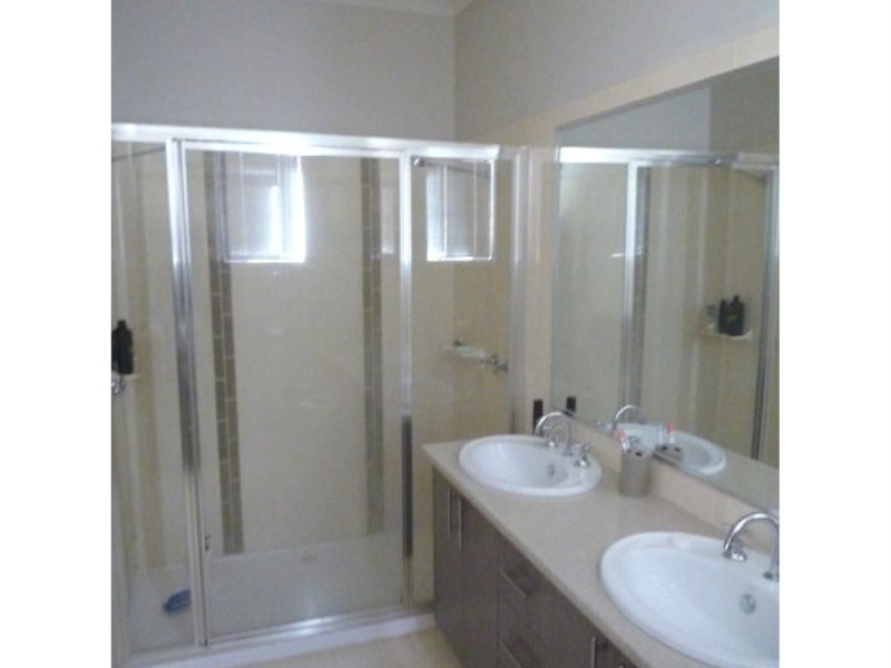 3 Anouk Way, Melton West VIC 3337