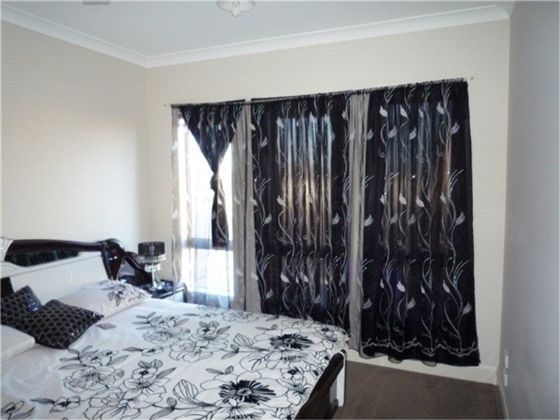 1 / 19 McBurnie Drive, Kurunjang VIC 3337