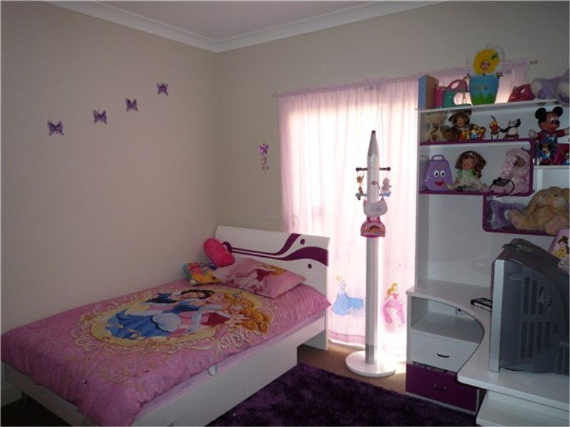 1 / 19 McBurnie Drive, Kurunjang VIC 3337