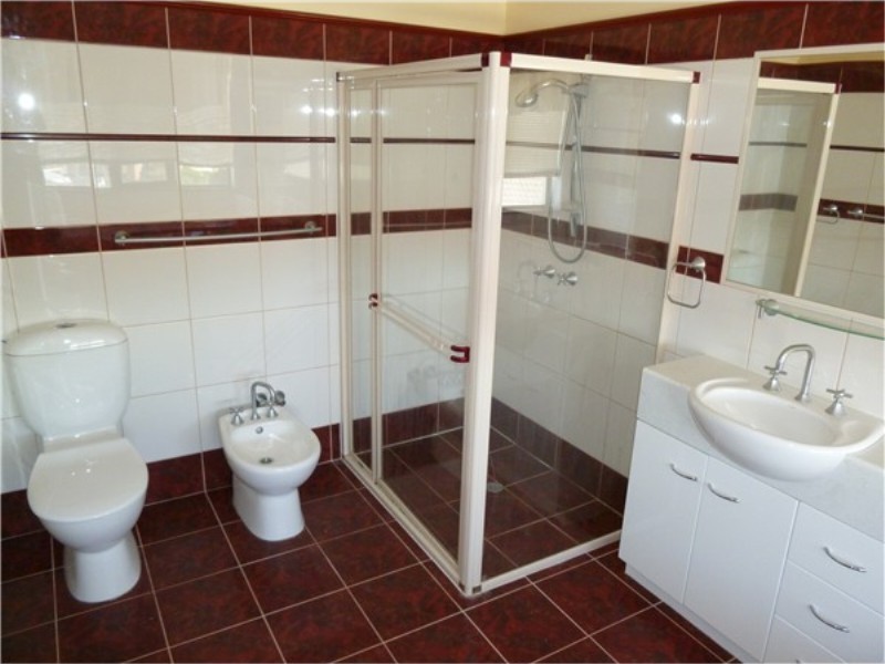 28 Westlake Drive, Melton West VIC 3337