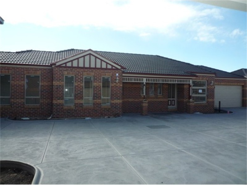 2 / 68 McBurnie Drive, Melton VIC 3337