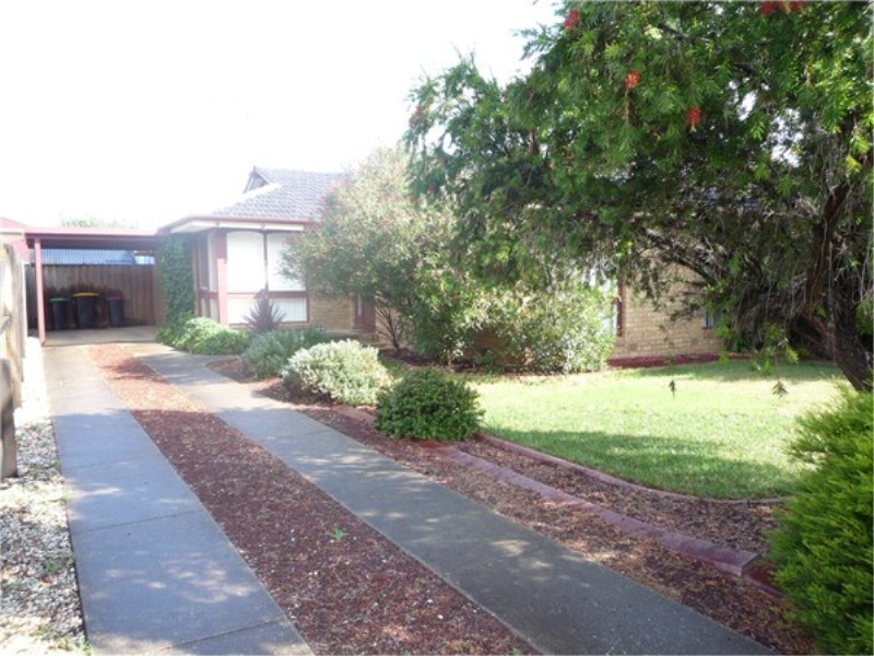 29 Bernard Drive, Melton South VIC 3338