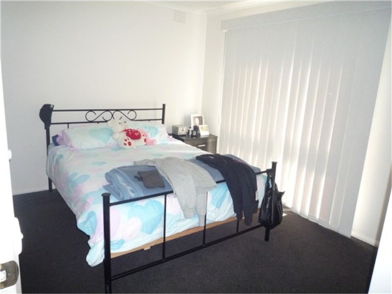 29 Bernard Drive, Melton South VIC 3338