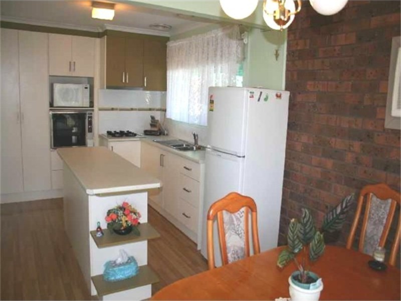 25 Oldershaw Road, Melton VIC 3337