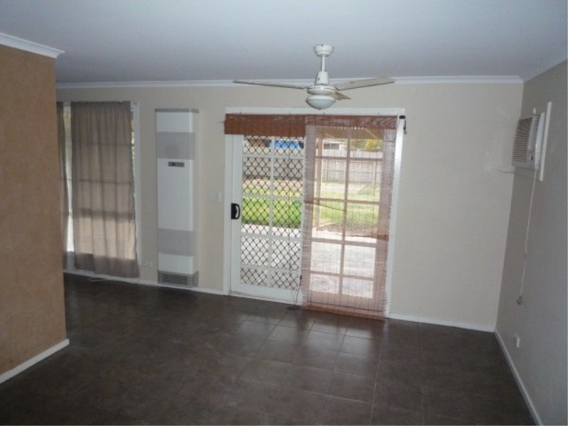 11 Coventry Place, Melton South VIC 3338