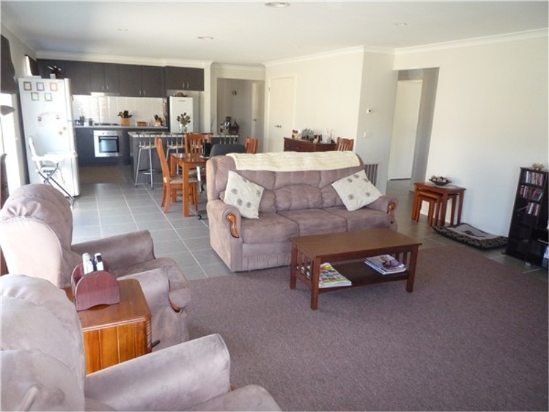 30 Marlo Drive, Melton West VIC 3337