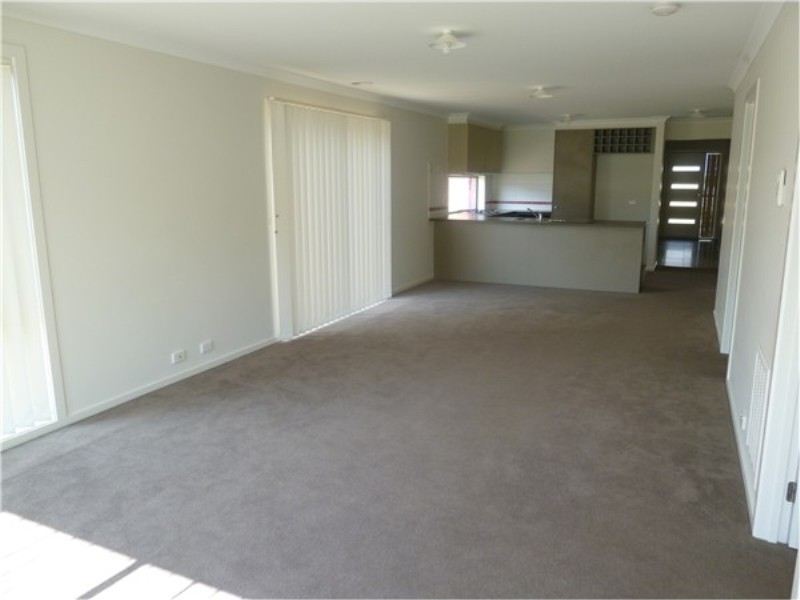 9 Kilmore Street, Brookfield VIC 3338