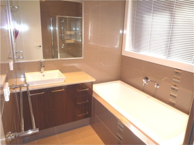 00 Arnolds Creek, Melton West VIC 3337