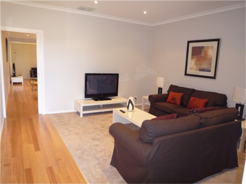 35 Walhalla Drive, Eynesbury VIC 3338