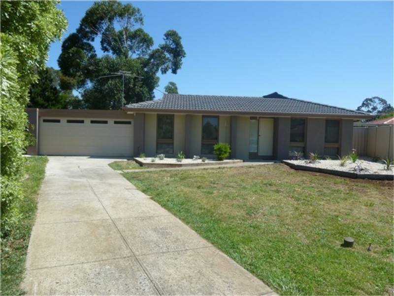 3 Friar Place, Melton West VIC 3337