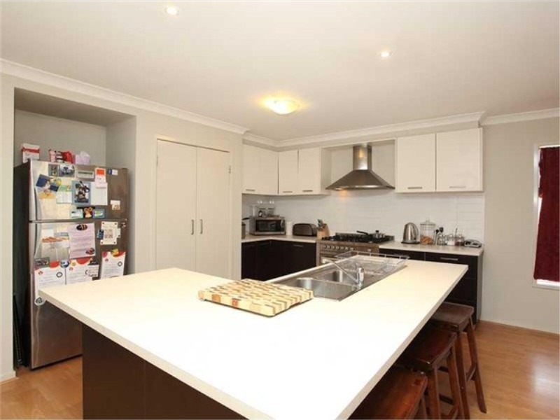 90 Black Dog Drive, Brookfield VIC 3338