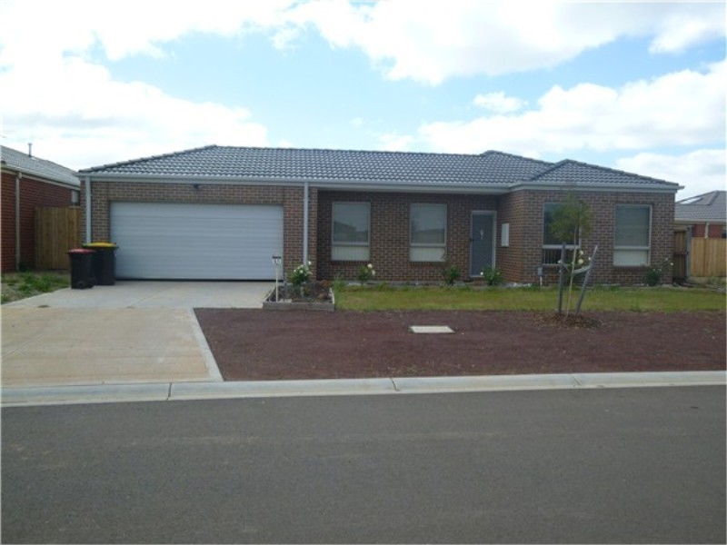 51 Barleygrass Crescent, Brookfield VIC 3338