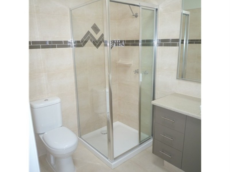 4 Moor Park Avenue, Melton West VIC 3337