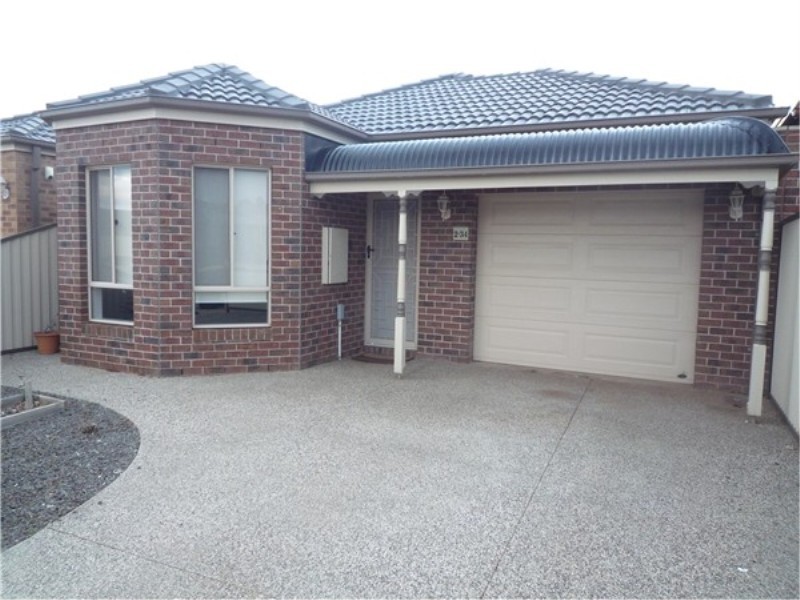 2 / 34 McBurnie Drive, Kurunjang VIC 3337