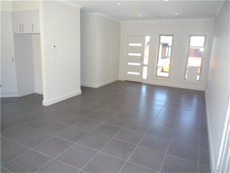 1 / 28 Turpentine Road, Brookfield VIC 3338