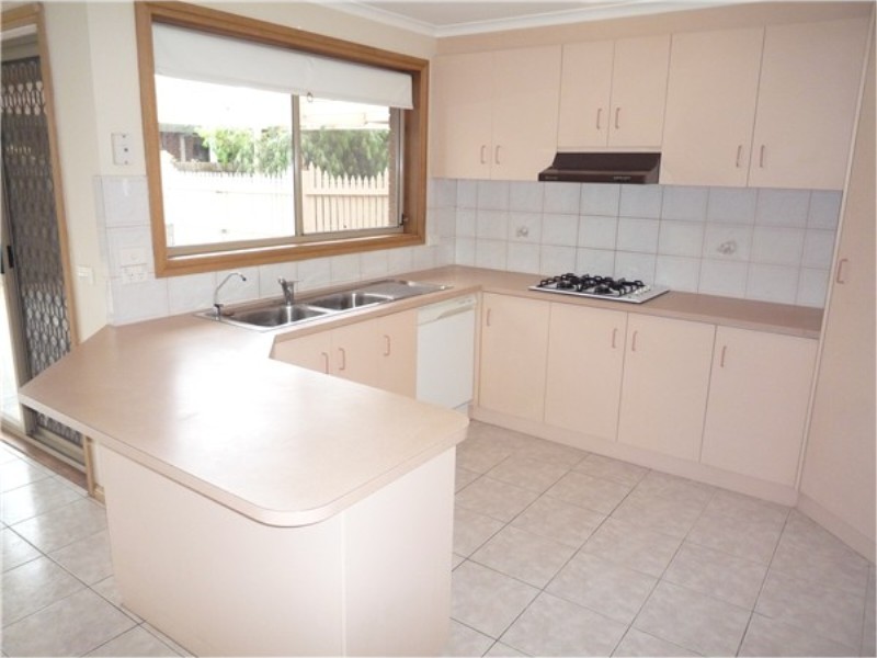 64 Truro Crescent, Keilor Lodge VIC 3038