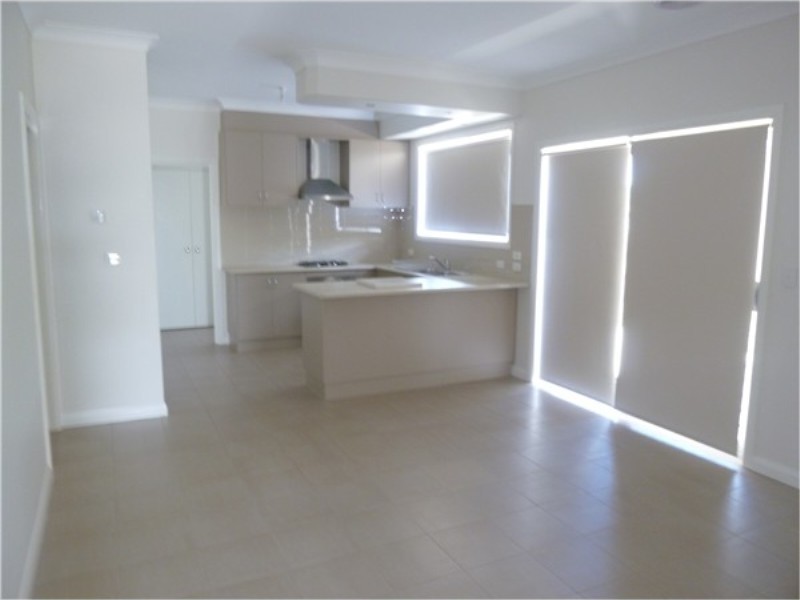 2 / 131 Dalray Crescent, Kurunjang VIC 3337