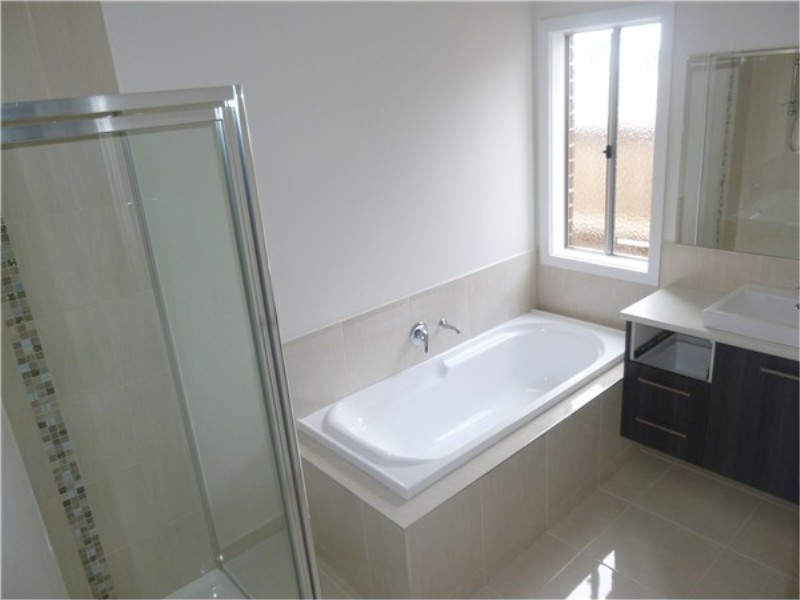 13 Stacey Court, Melton West VIC 3337