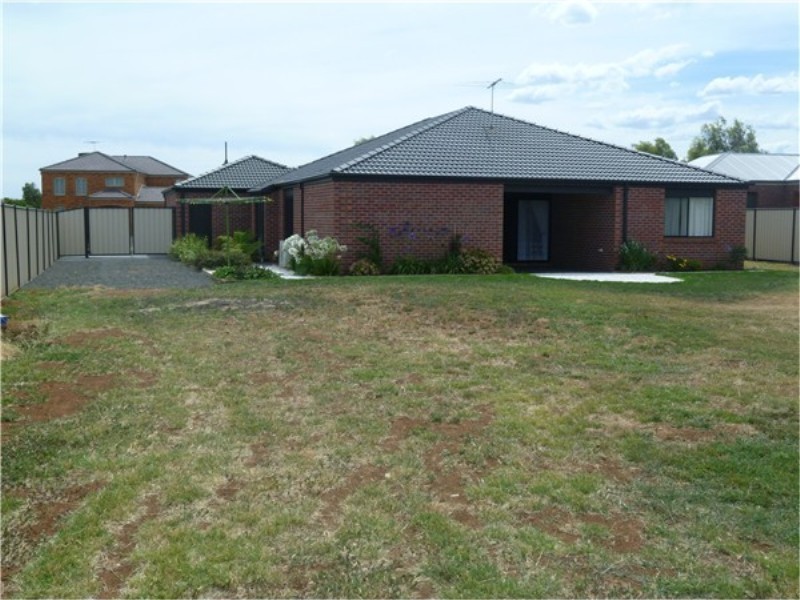 28 Archer Drive, Kurunjang VIC 3337
